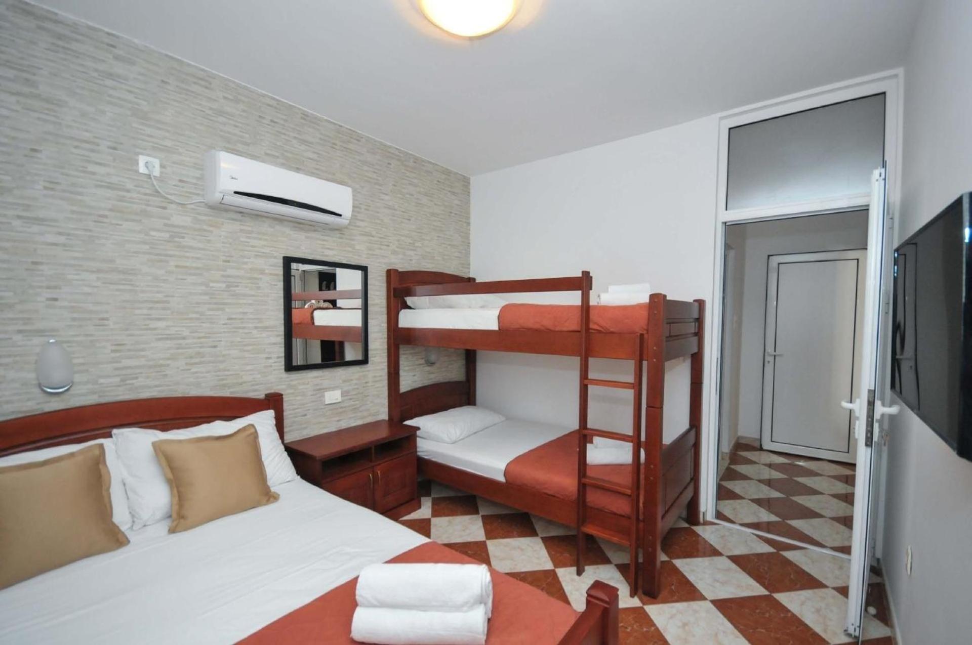 Ferienwohnung Fuer 4 Personen Ca 55 M In Budva, Adriakueste Montenegro Kueste Um 布德瓦 外观 照片