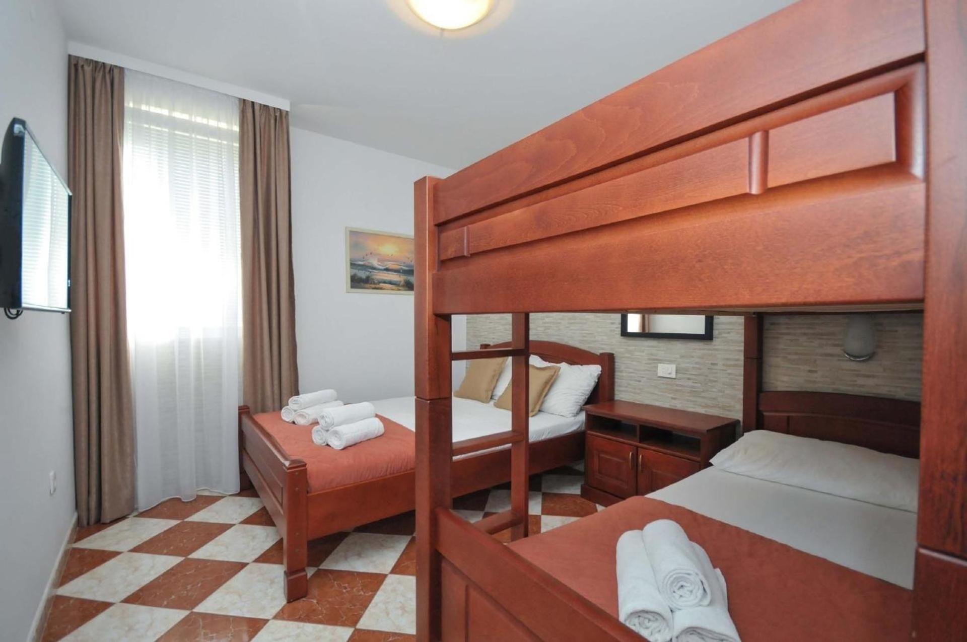 Ferienwohnung Fuer 4 Personen Ca 55 M In Budva, Adriakueste Montenegro Kueste Um 布德瓦 外观 照片